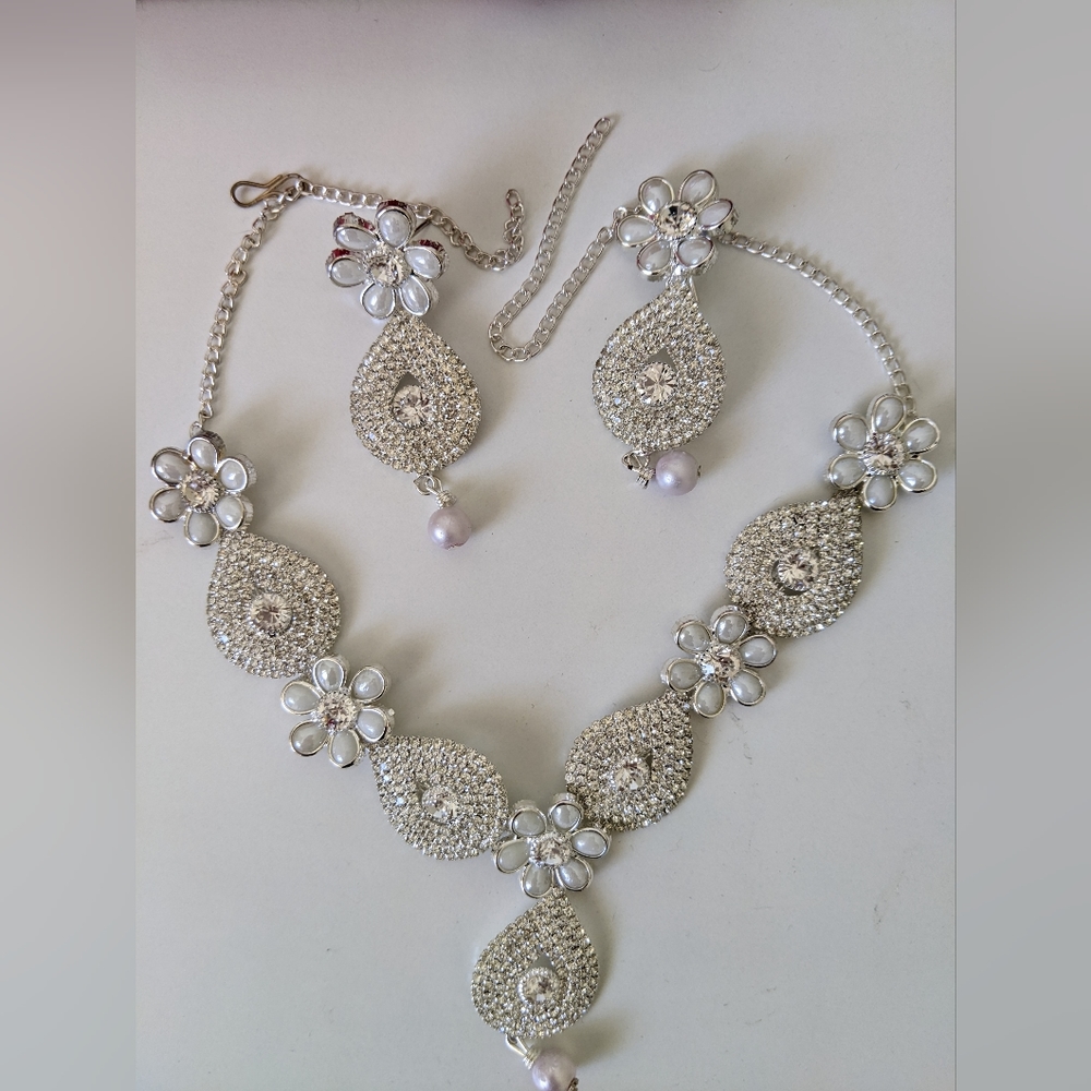 Jewellery sets